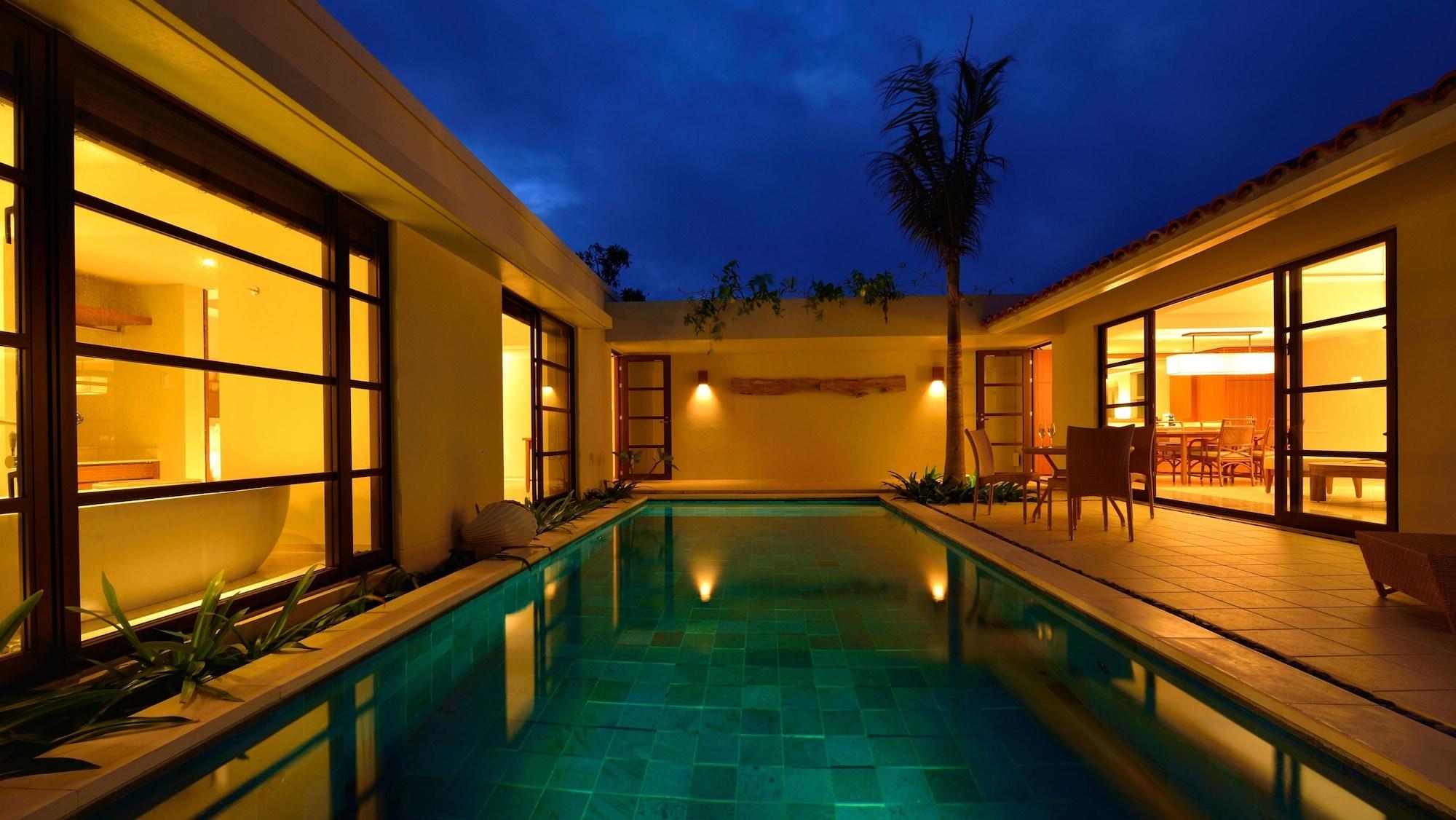 ดิ อูซา เทอเรซ บีช คลับ วิลลา Villa โยมิตัน ภายนอก รูปภาพ